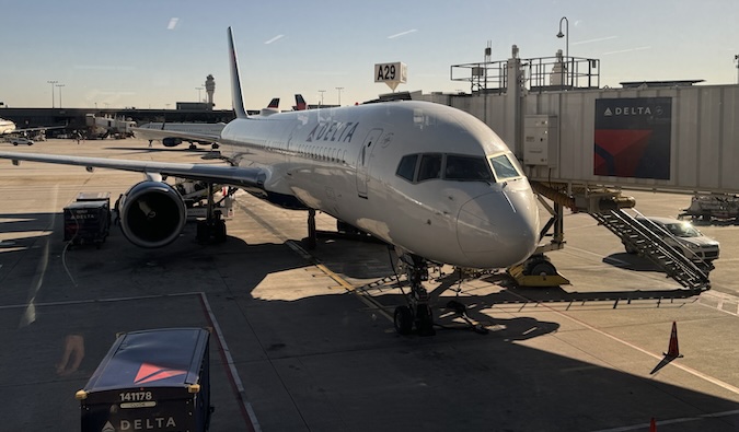 Ulasan Kartu Delta SkyMiles® Gold American Express