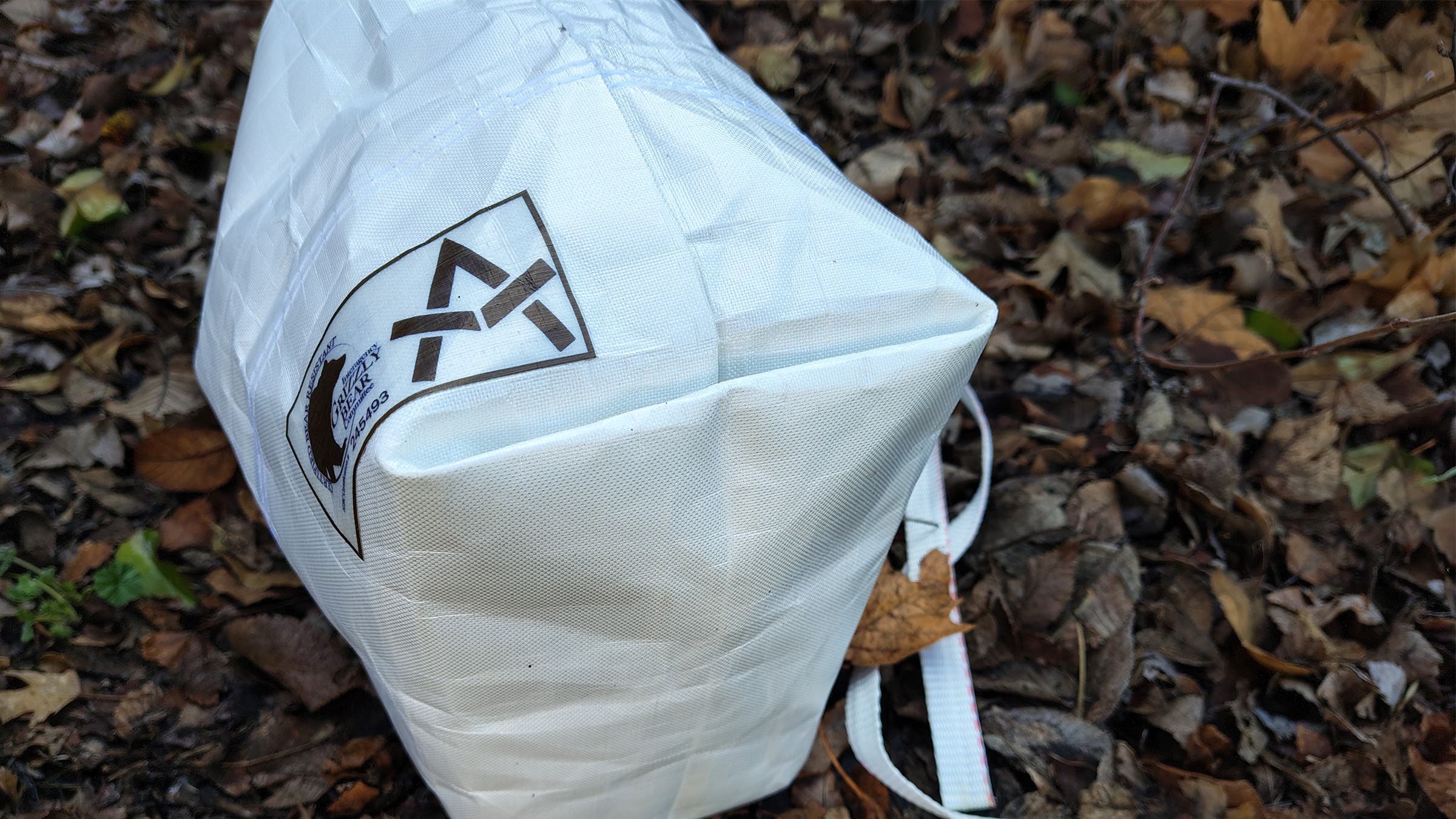 Tas Beruang Adotec Locker Terringan yang Pernah Kami Uji