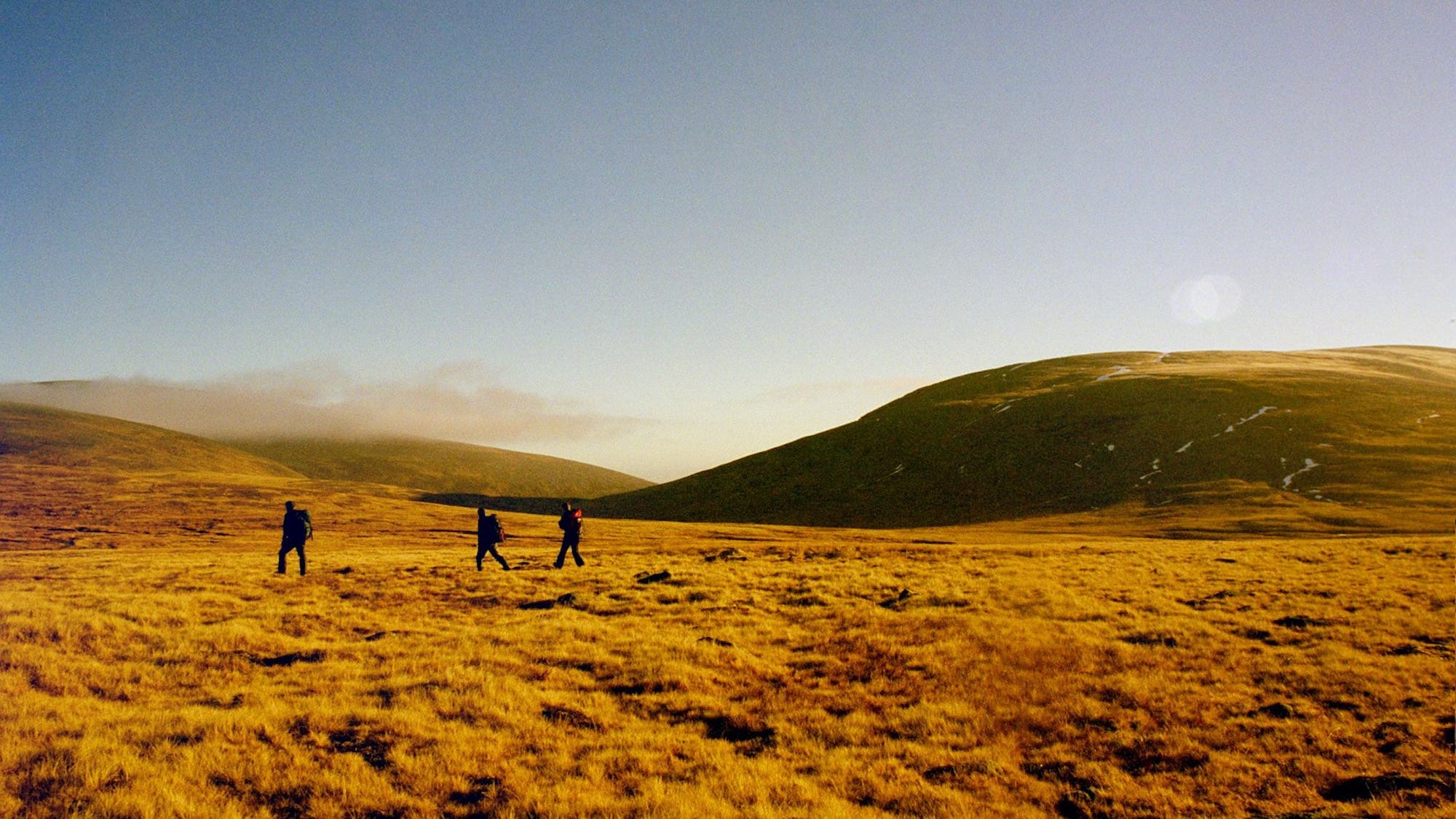 Jelajahi 6 Trek Backpacking Indah Tanpa Perlu Izin